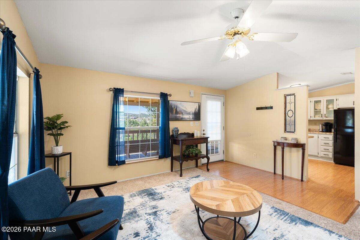 2352 Hillside Loop Road Prescott, AZ 86301 - Photo 7 of 27 Living Room