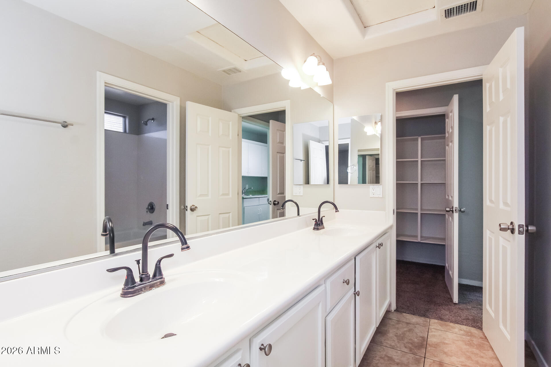 30225 West Cheery Lynn Road Buckeye, AZ 85396 - Photo 18 of 22 019-photo-bathroom-15496118