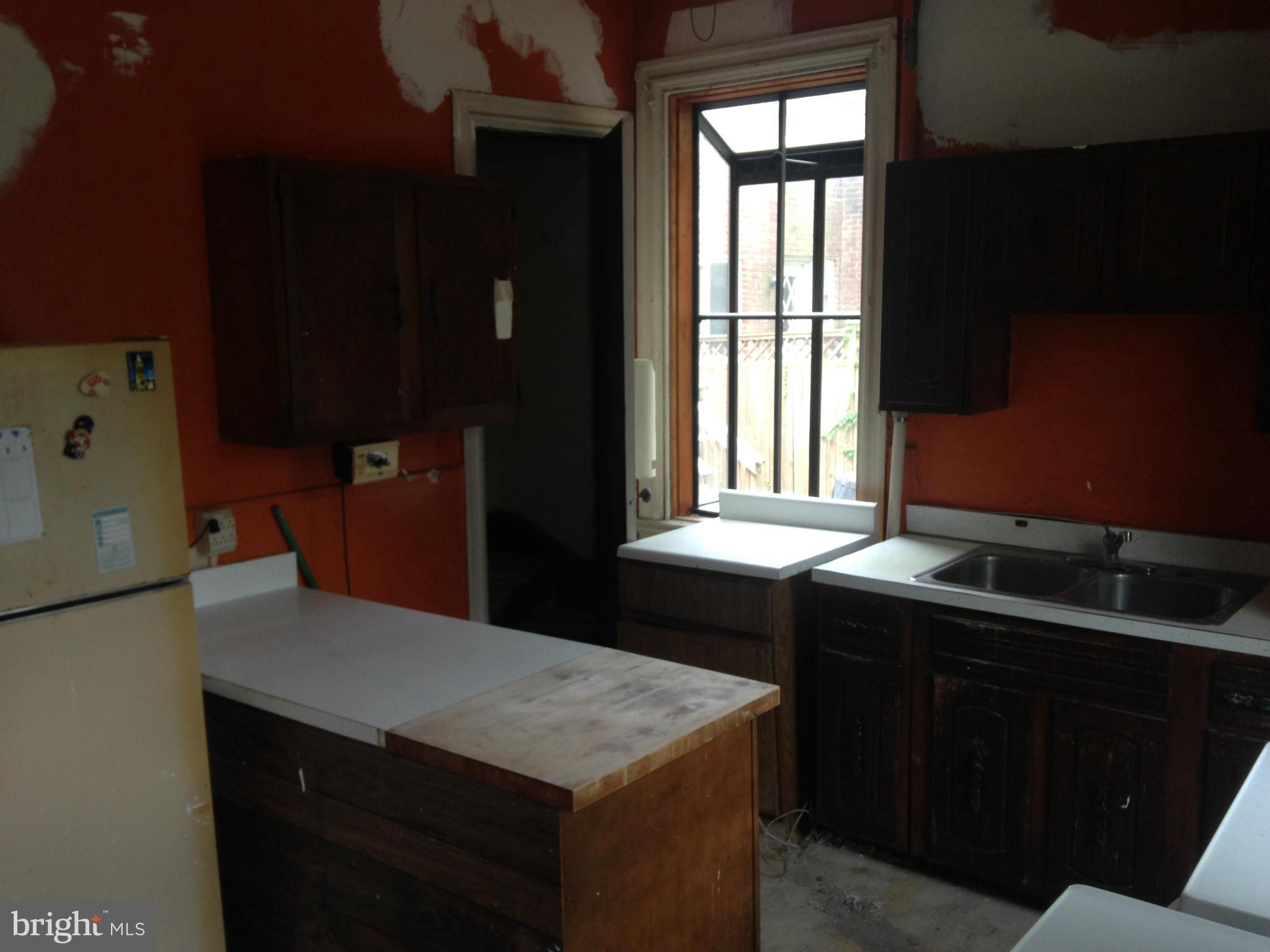 512 12th Street Northeast Washington, DC 20002 - Photo 8 of 19 Kitchen