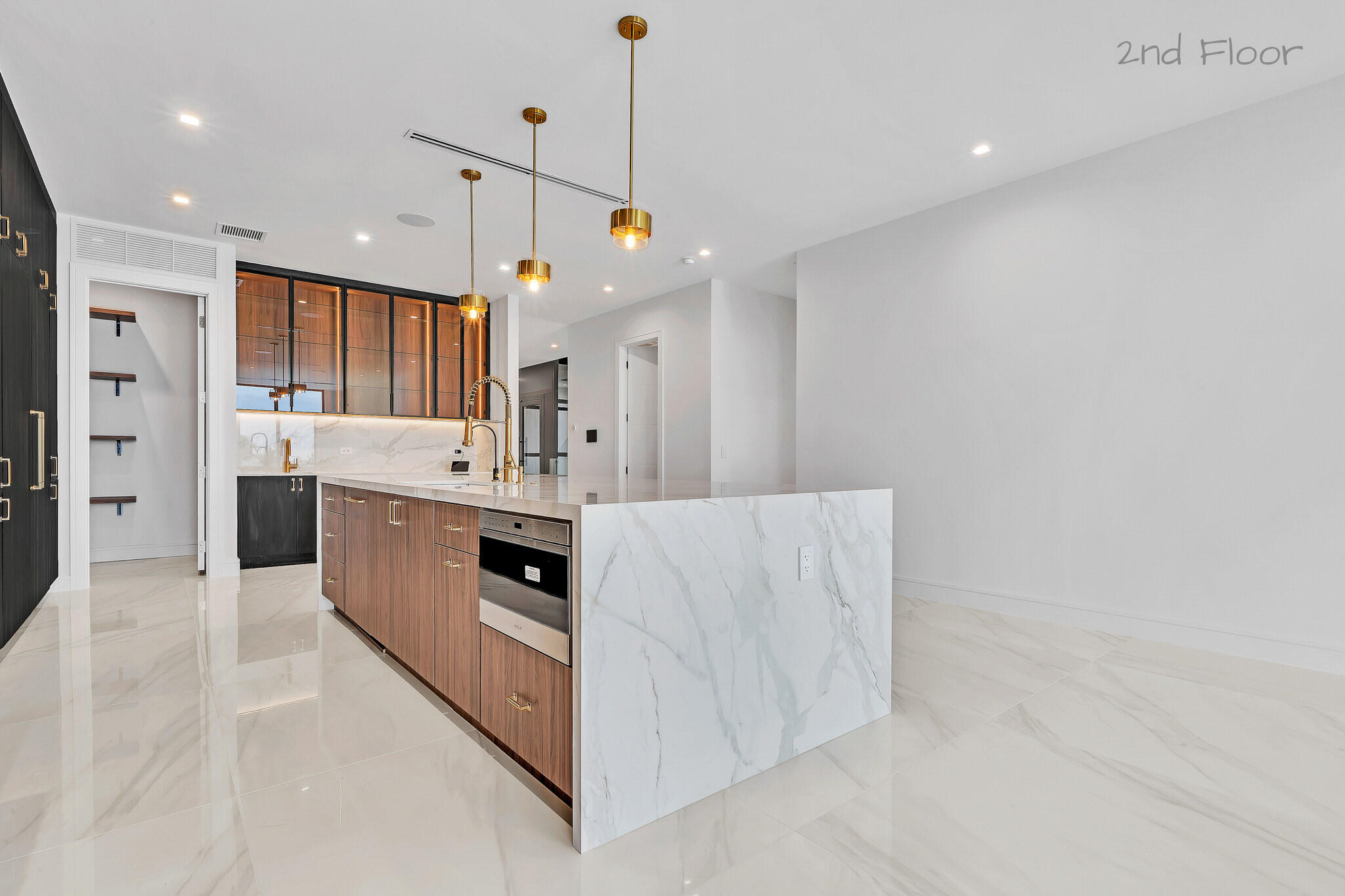 16 Seaside Avenue Key Largo, FL 33037 - Photo 25 of 140 View dining to kitchen area