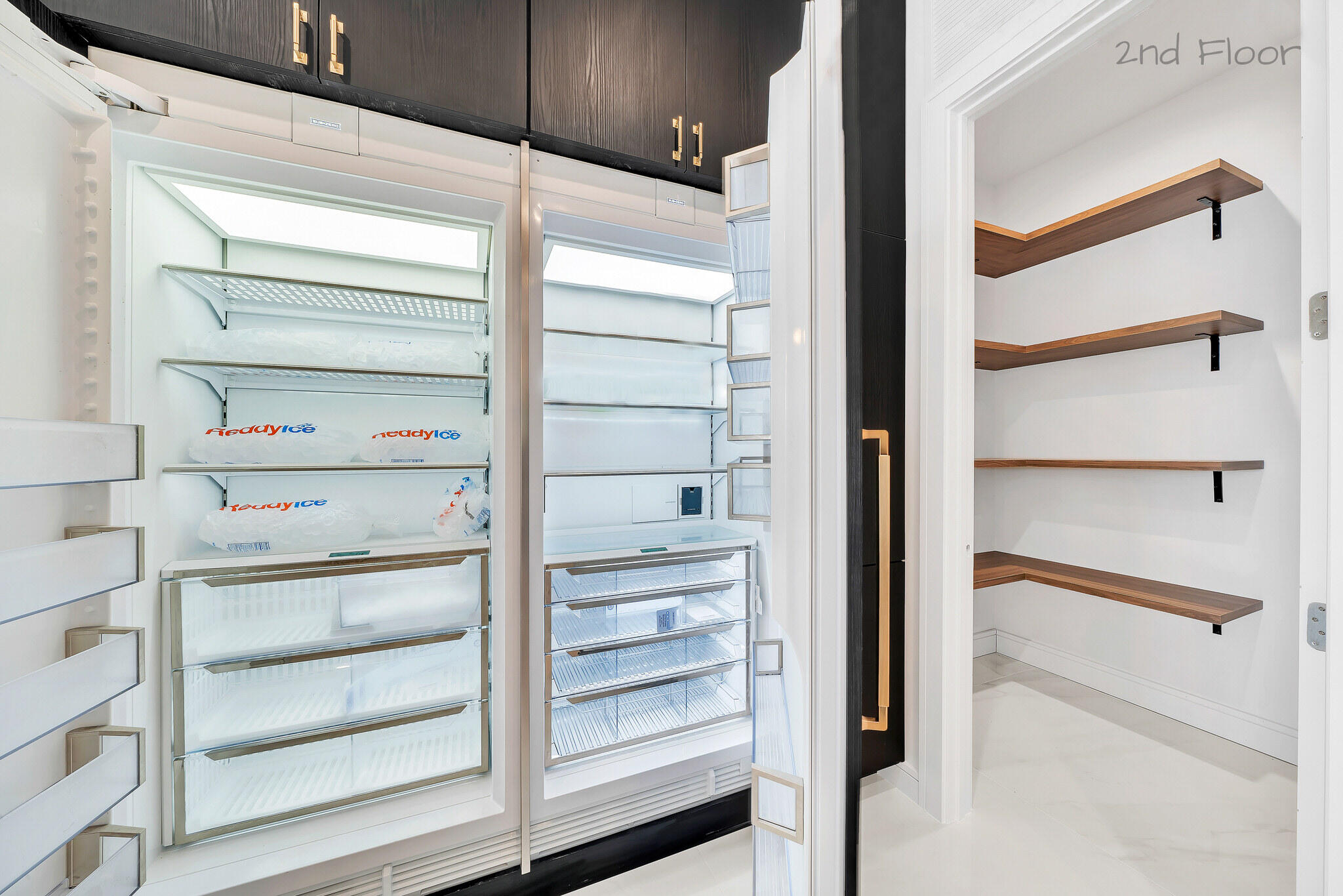 16 Seaside Avenue Key Largo, FL 33037 - Photo 29 of 140 Sub Zero refrigerator