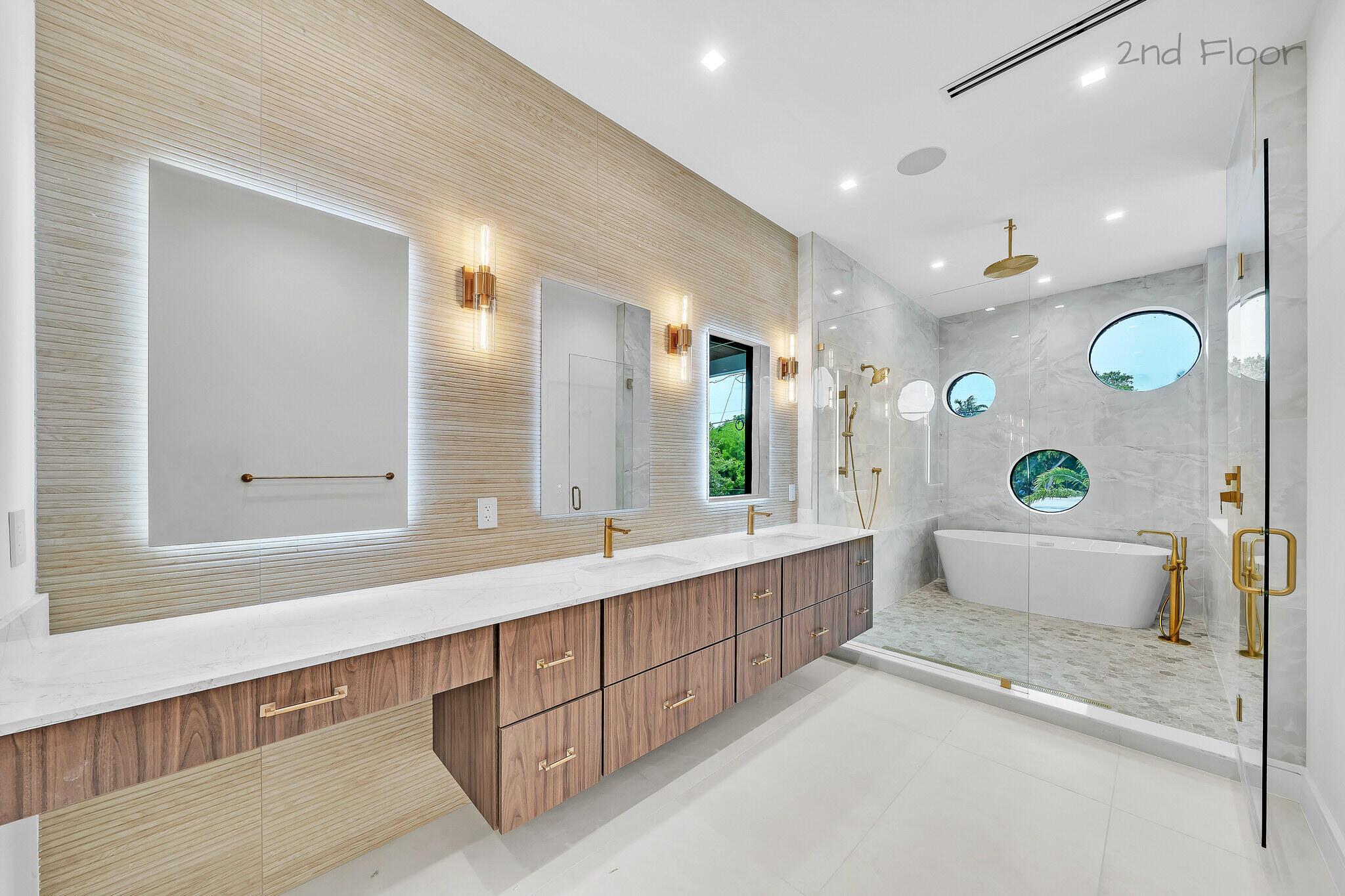 16 Seaside Avenue Key Largo, FL 33037 - Photo 57 of 140 Master bathroom suite