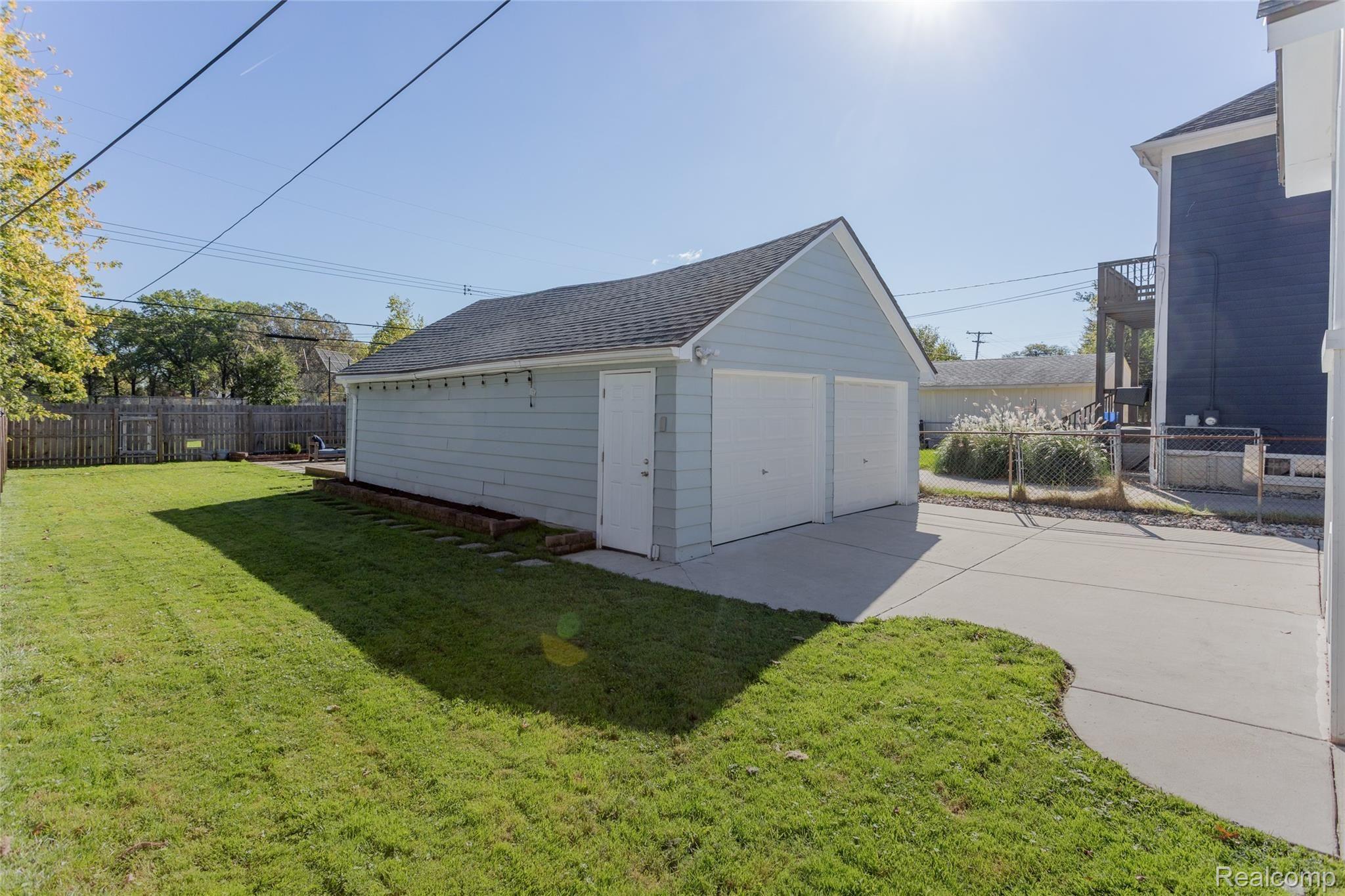3140 Inman Street Ferndale, MI 48220 - Photo 10 of 51 3140Inman-133.jpg