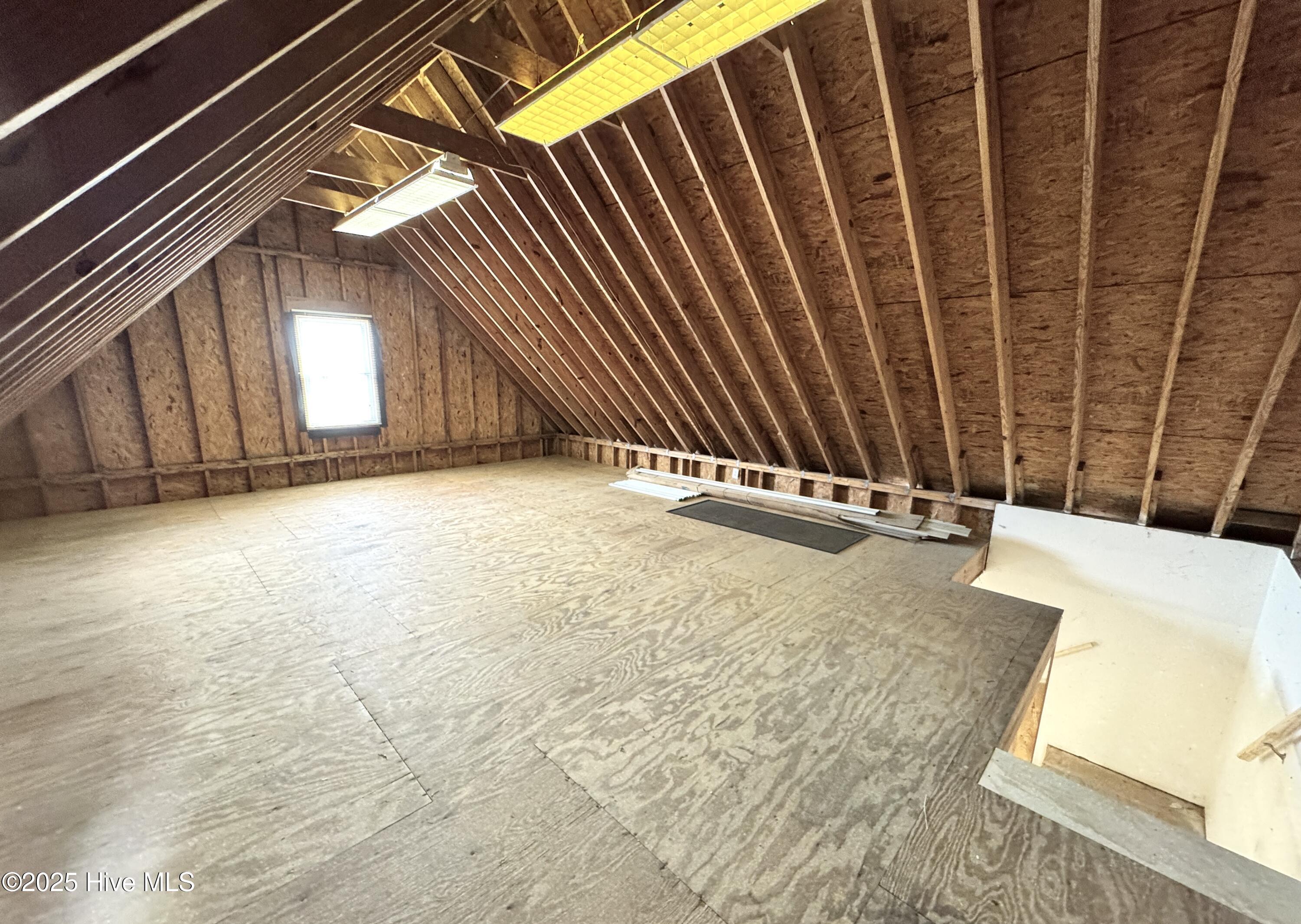 169 Baxter Estates Road Currituck, NC 27929 - Photo 38 of 39 2nd floor garage space