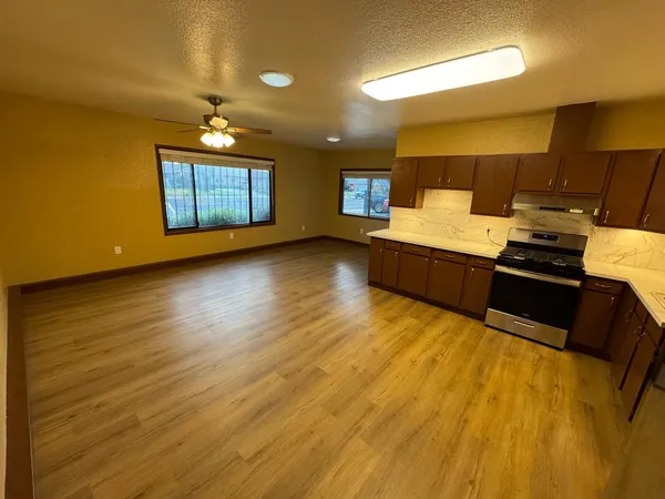 $2,000 | 1143 West El Camino Avenue, Sacramento, CA 95833