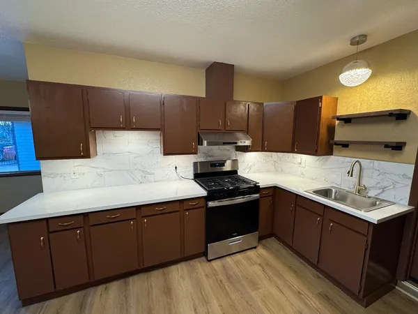 $2,000 | 1143 West El Camino Avenue, Sacramento, CA 95833