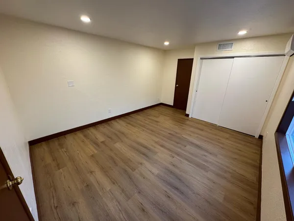 $2,000 | 1143 West El Camino Avenue, Sacramento, CA 95833