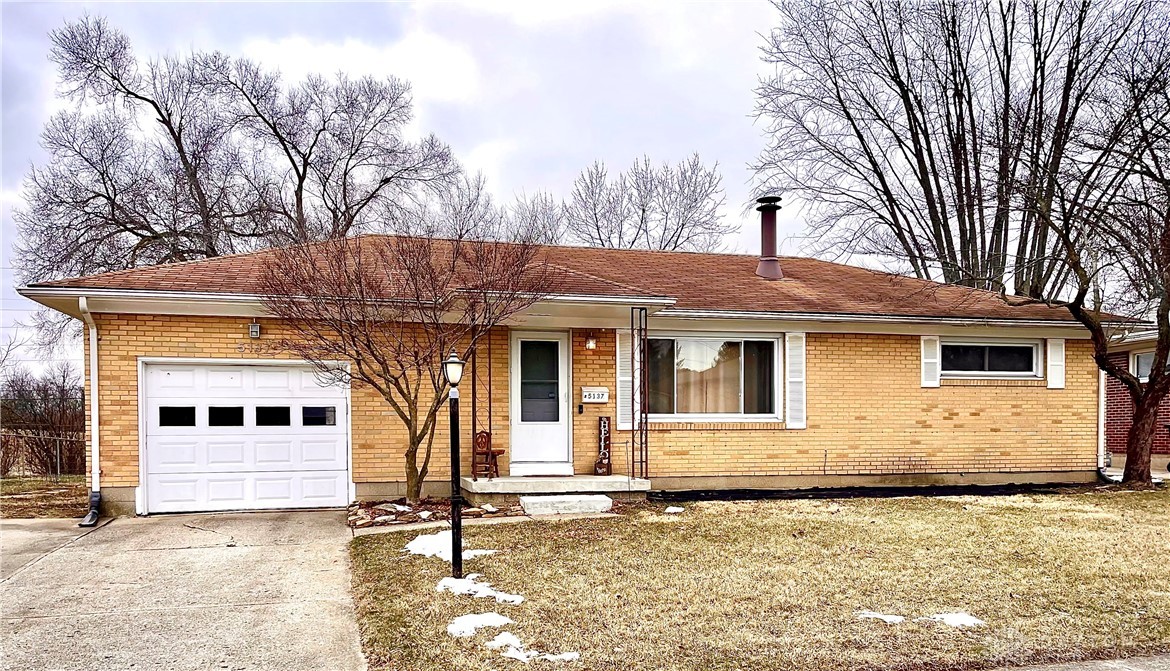 5137 West Ridgewood Road Springfield, OH 45503 - Photo 1 of 18