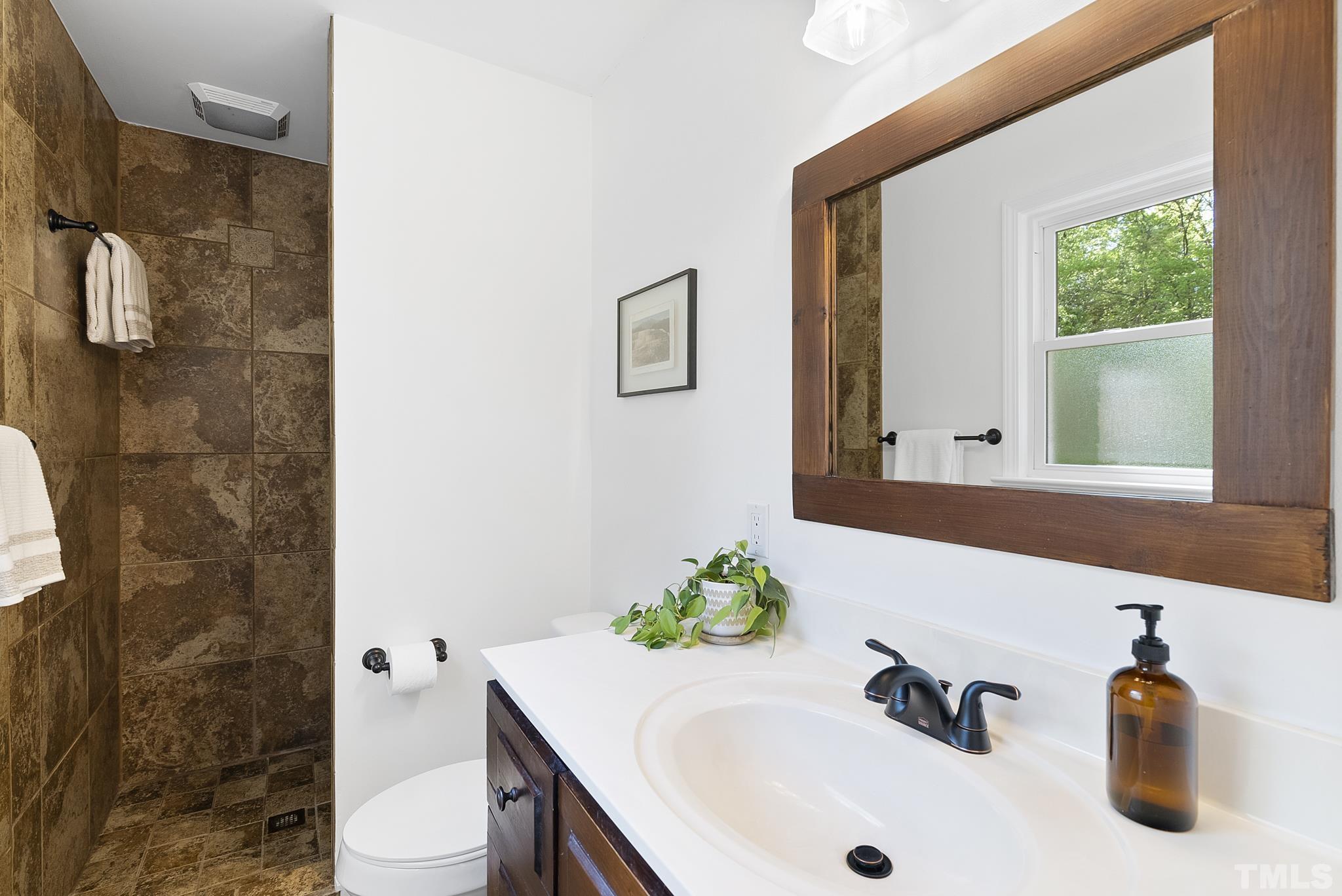 3702 Pembrook Place Raleigh, NC 27612 - Photo 22 of 38