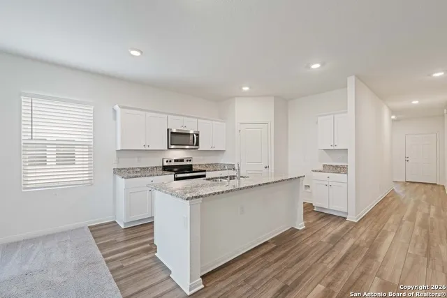 $1,695 | 6028 Pearl Meadow, Converse, TX 78109