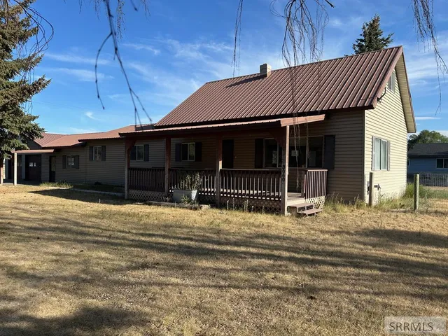 $225,000 | 3060 West 2500 North, Arco, ID 83213