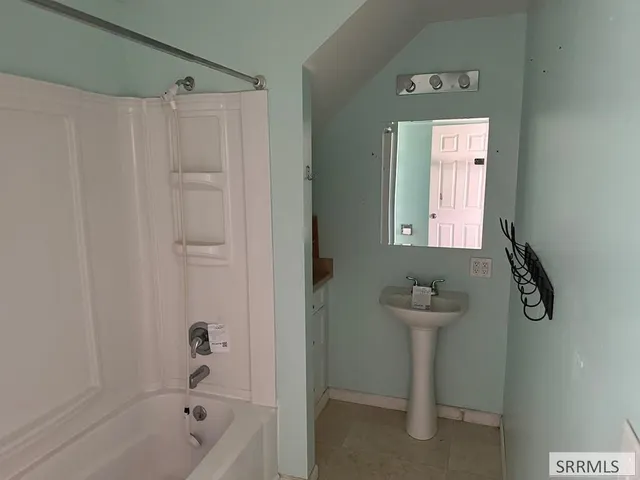 $225,000 | 3060 West 2500 North, Arco, ID 83213