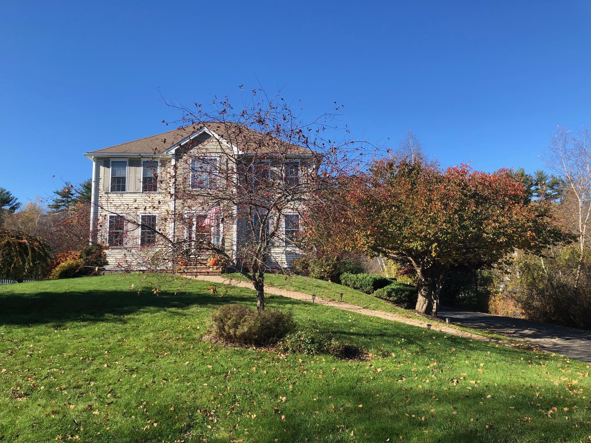 28 Ezras Way Dover, NH 03820 - Photo 2 of 34