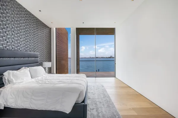 $165,000 | 825 East Dilido Drive, Miami Beach, FL 33139