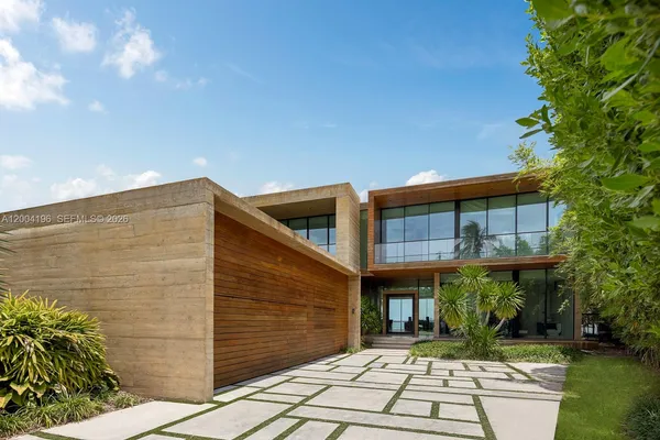 $195,000 | 825 East Dilido Drive, Miami Beach, FL 33139