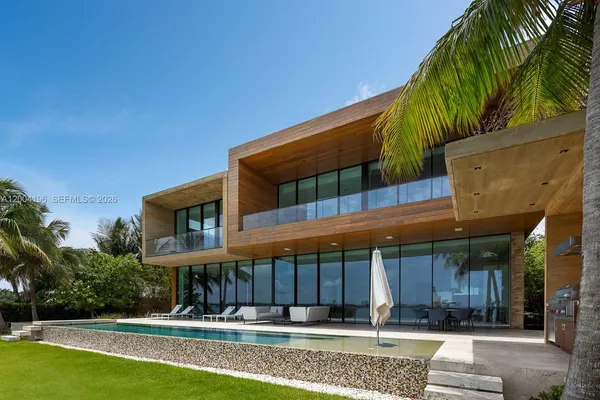 $195,000 | 825 East Dilido Drive, Miami Beach, FL 33139