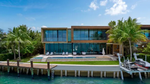 $195,000 | 825 East Dilido Drive, Miami Beach, FL 33139