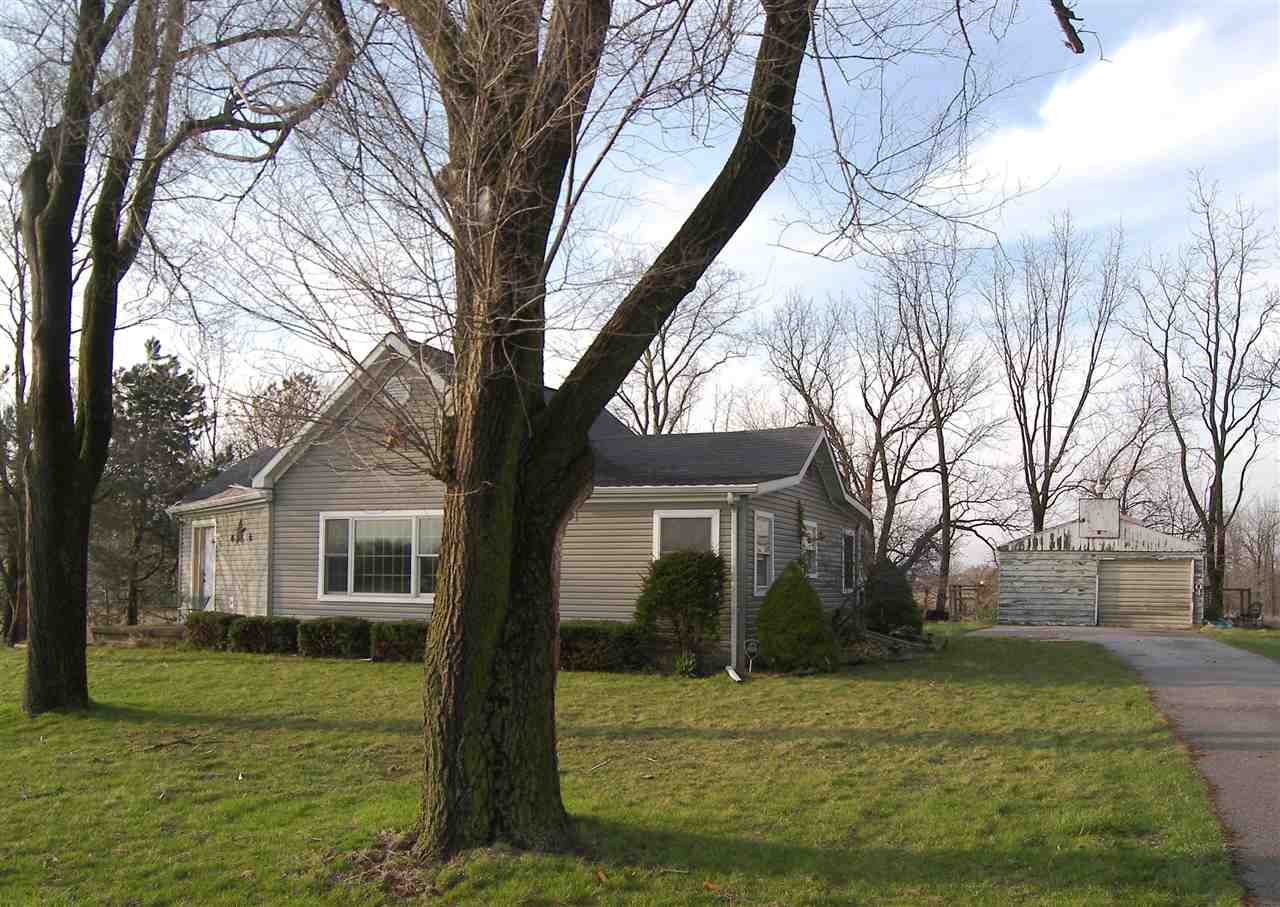 3304 Wooster Road Pierceton, IN 46562 - Photo 1 of 14 Gallery Image 1