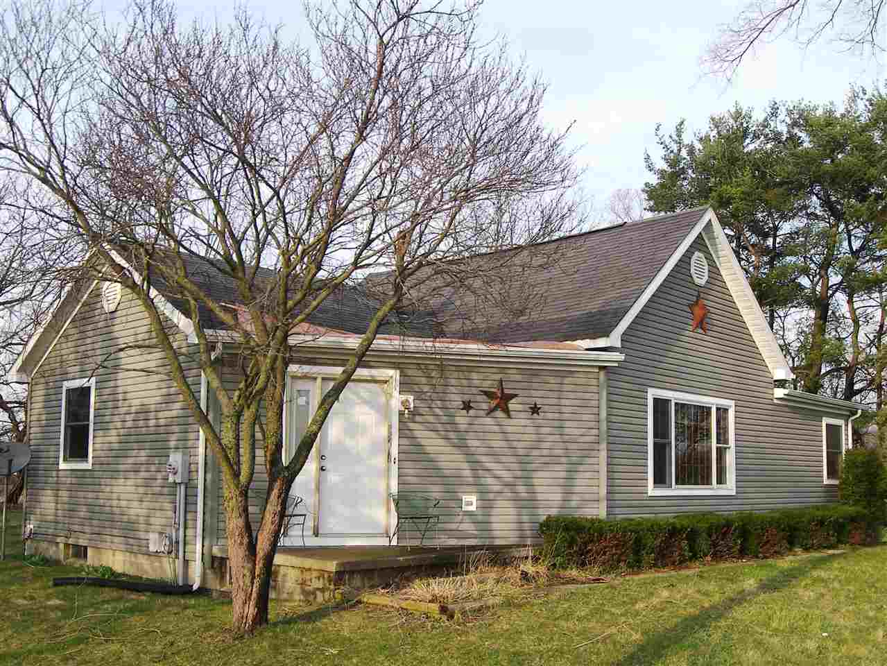 3304 Wooster Road Pierceton, IN 46562 - Photo 4 of 14 Gallery Image 4
