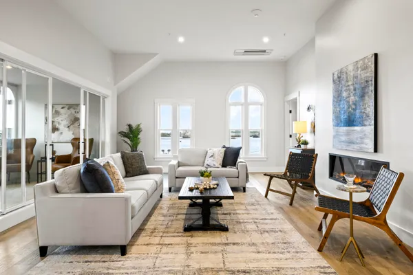 $2,539,000 | 2 India Street, Unit 4, Portland, ME 04101