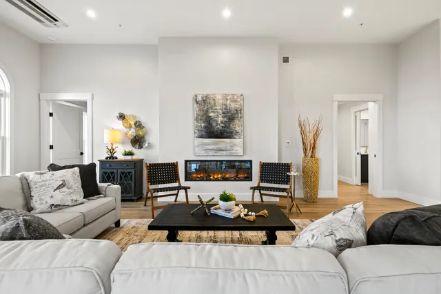 $2,539,000 | 2 India Street, Unit 4, Portland, ME 04101