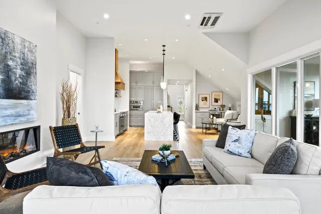 $2,539,000 | 2 India Street, Unit 4, Portland, ME 04101