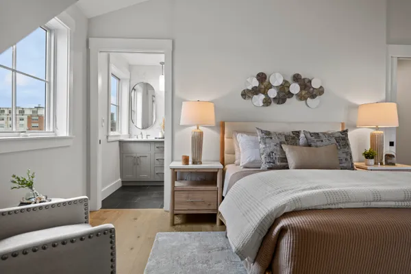 $2,539,000 | 2 India Street, Unit 4, Portland, ME 04101