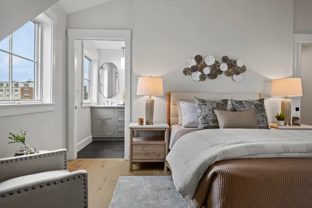 $2,539,000 | 2 India Street, Unit 4, Portland, ME 04101