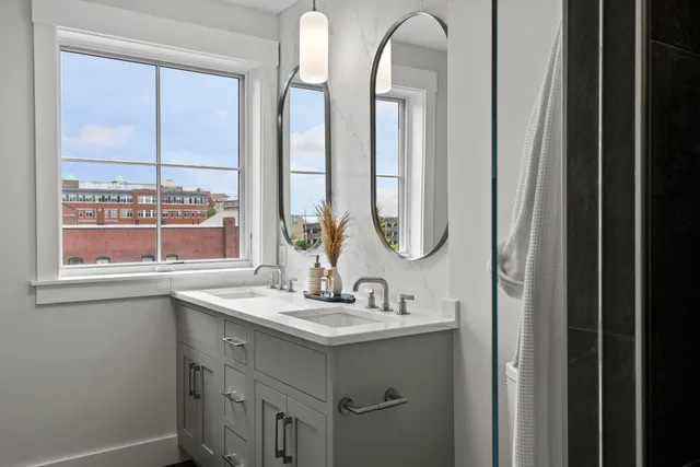 $2,539,000 | 2 India Street, Unit 4, Portland, ME 04101