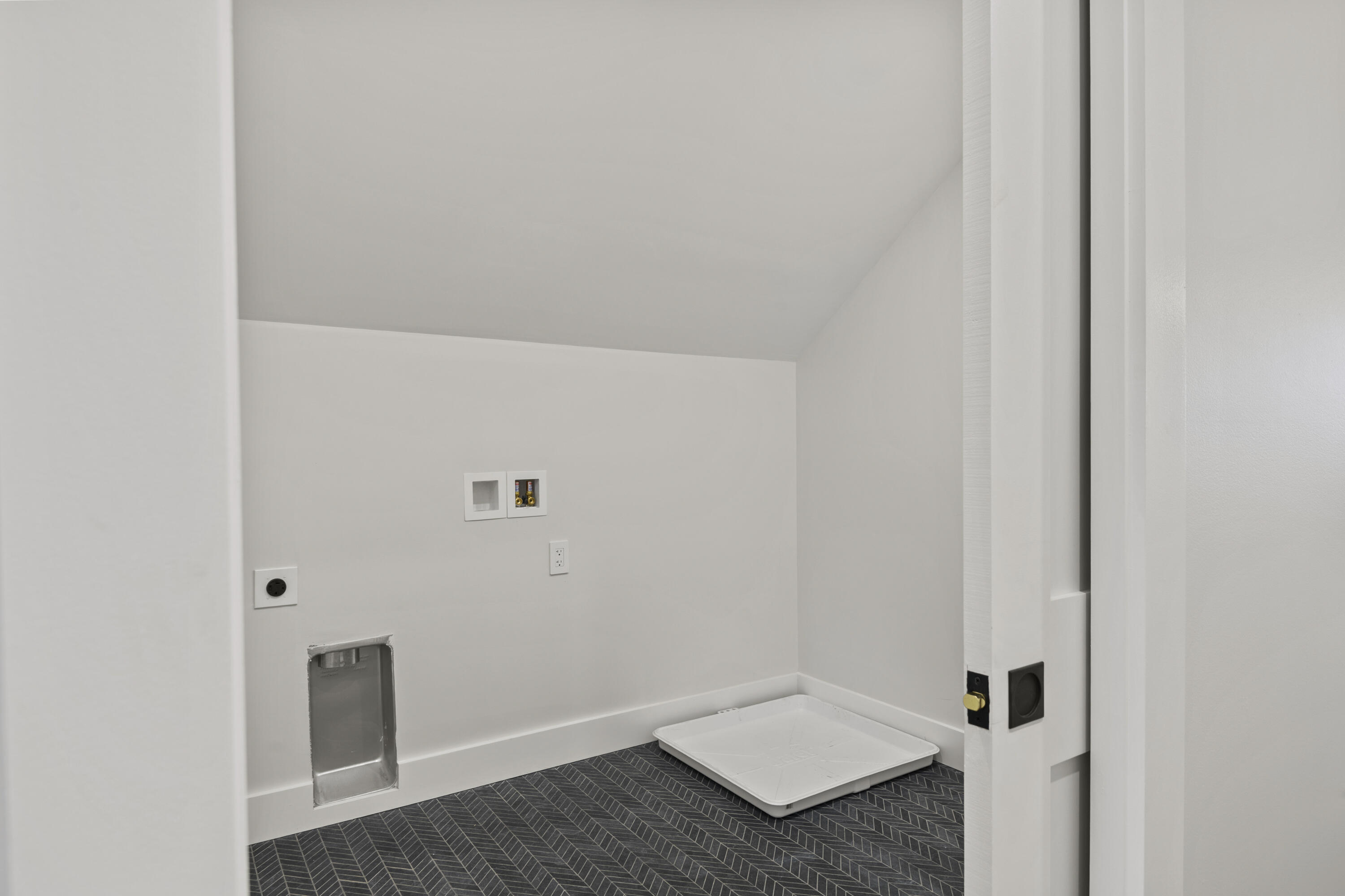 2 India Street, Unit 4 Portland, ME 04101 - Photo 46 of 51 India St_046_Unit4_mls