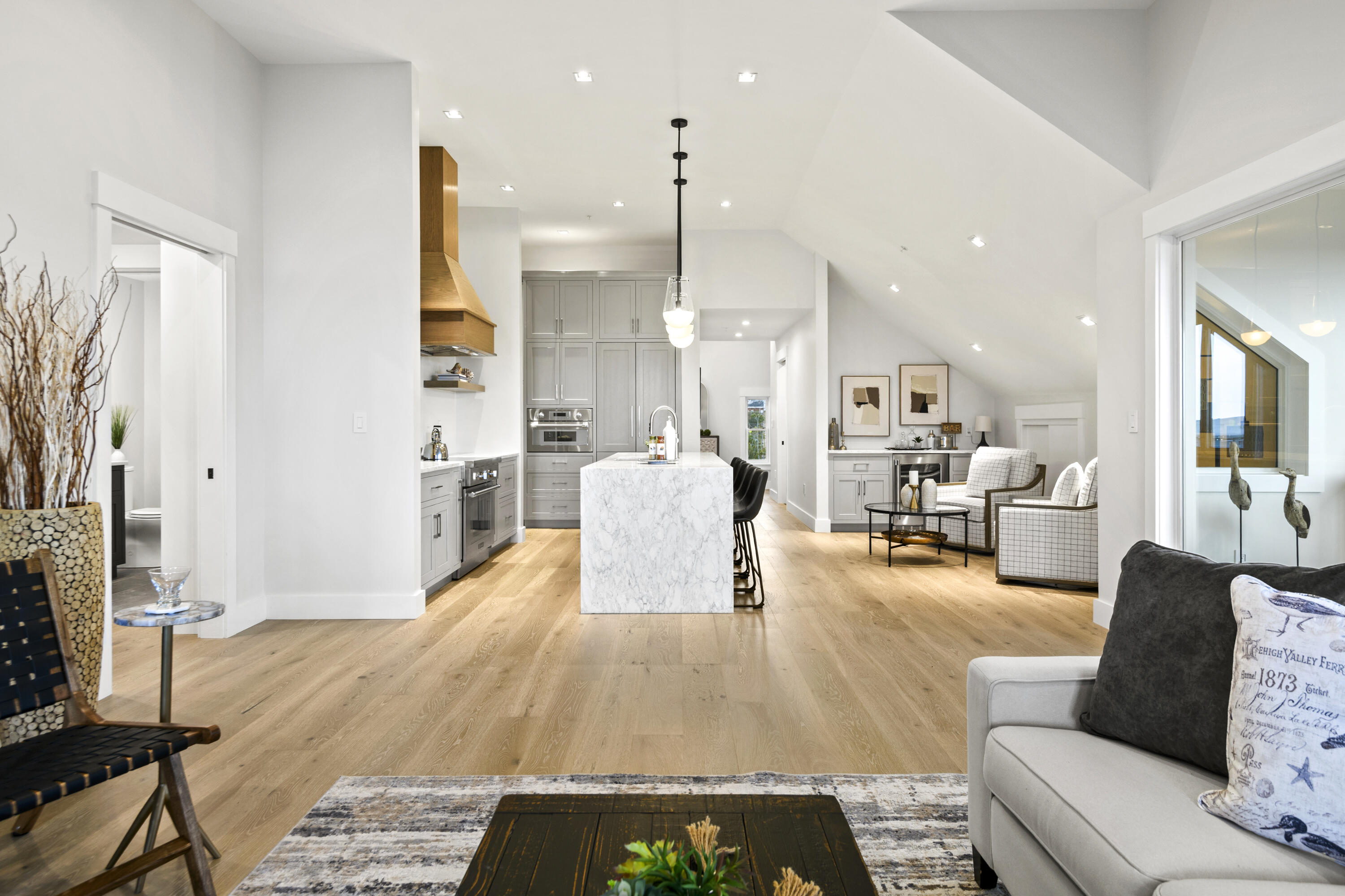 2 India Street, Unit 4 Portland, ME 04101 - Photo 6 of 51 India St_006_Unit4_mls