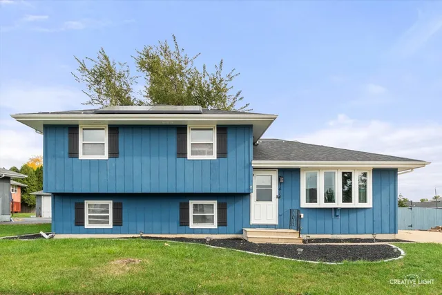 $319,900 | 1414 Steven Smith Drive, Joliet, IL 60431