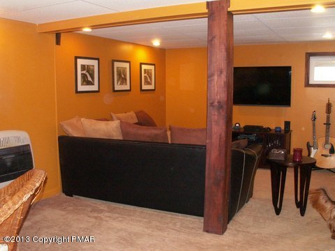 1138 Clover Road Long Pond, PA 18334 - Photo 19 of 23 a living room with furniture
