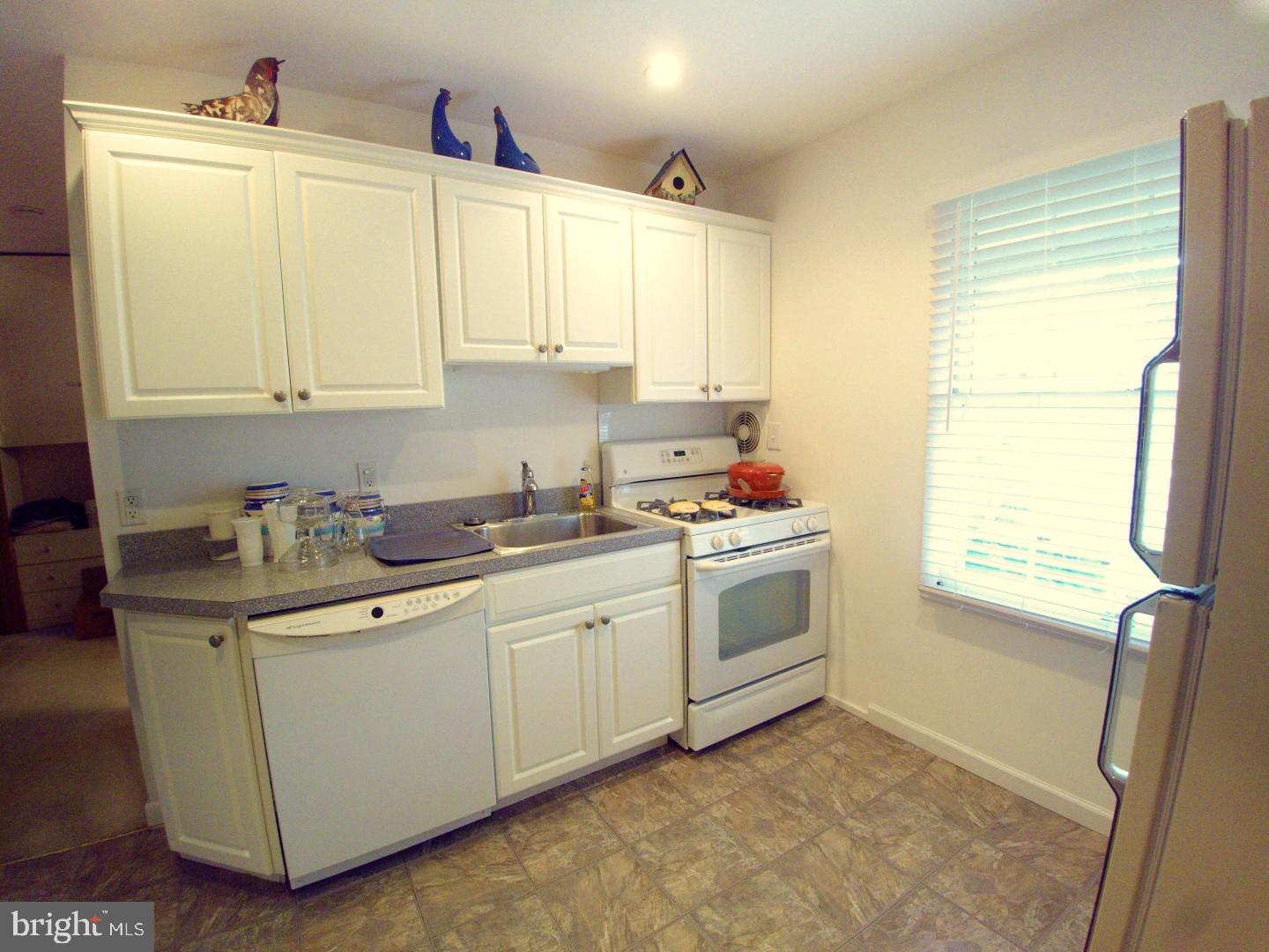 9337 Andover Road Philadelphia, PA 19114 - Photo 8 of 19 Gallery Image 8