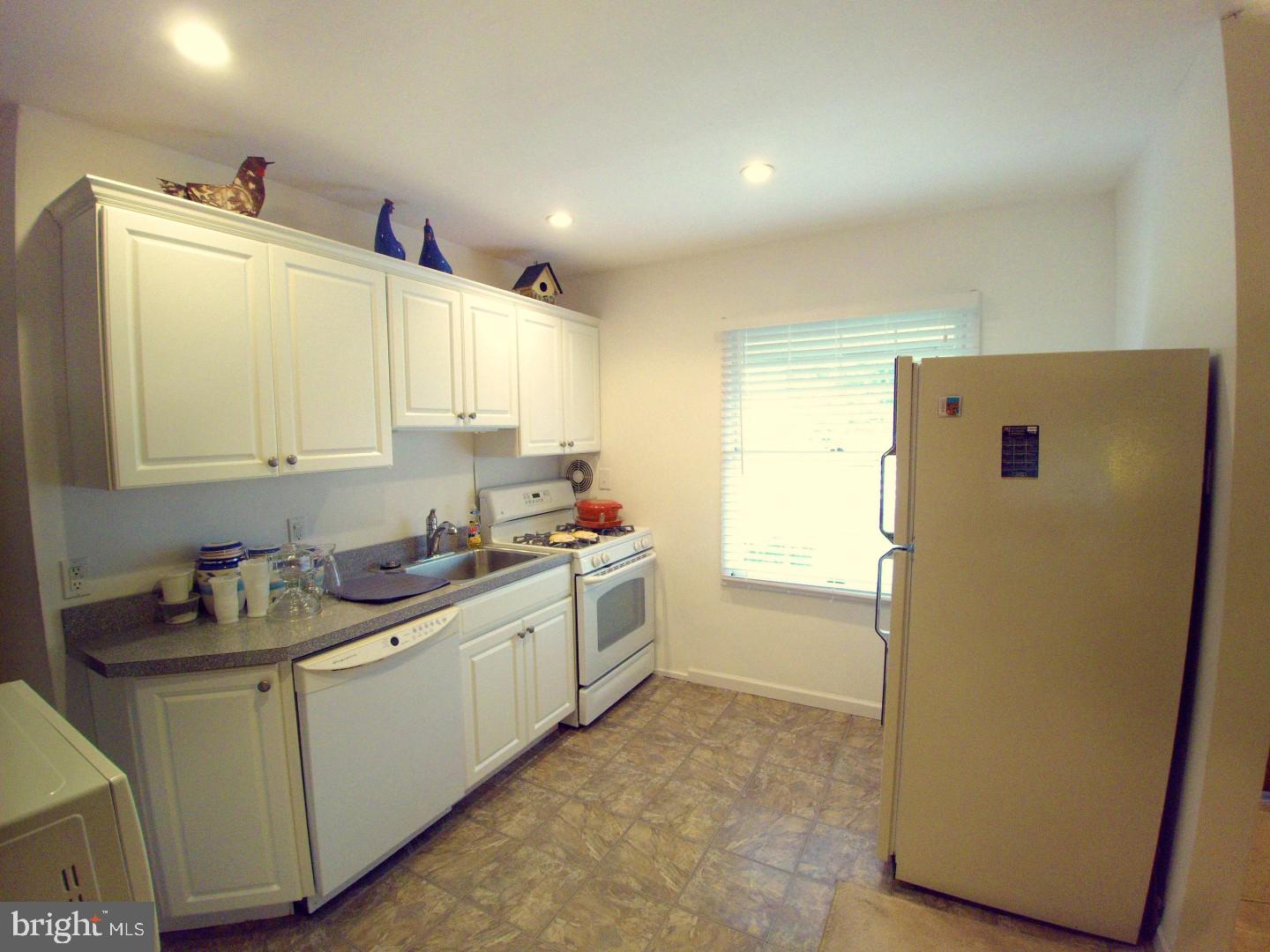9337 Andover Road Philadelphia, PA 19114 - Photo 9 of 19 Gallery Image 9