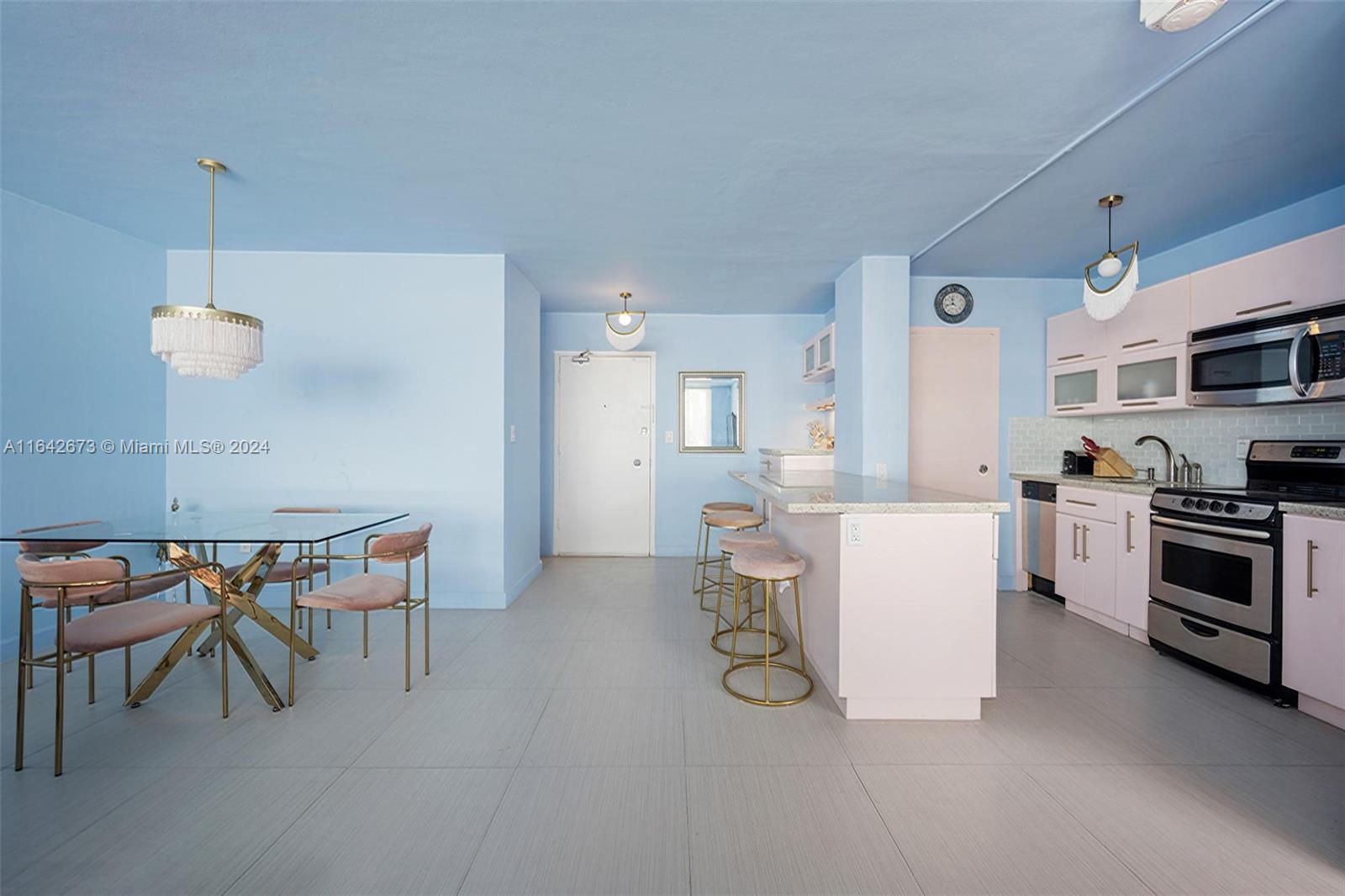 5313 Collins Avenue, Unit 207 Miami Beach, FL 33140 - Photo 4 of 25