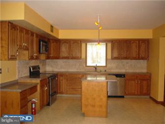788 West Quillytown Road Carneys Point, NJ 08069 - Photo 3 of 6 Gallery Image 3