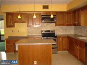788 West Quillytown Road Carneys Point, NJ 08069 - Photo 4 of 6 Gallery Image 4