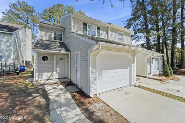 $1,395 | 208 Bracken Place, Jacksonville, NC 28540