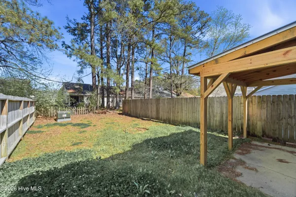 $1,395 | 208 Bracken Place, Jacksonville, NC 28540