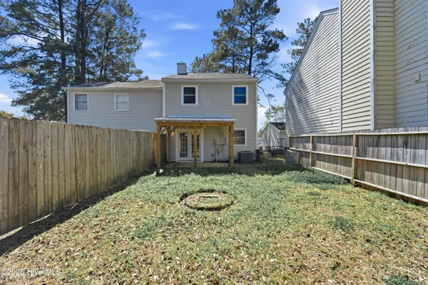 $1,395 | 208 Bracken Place, Jacksonville, NC 28540