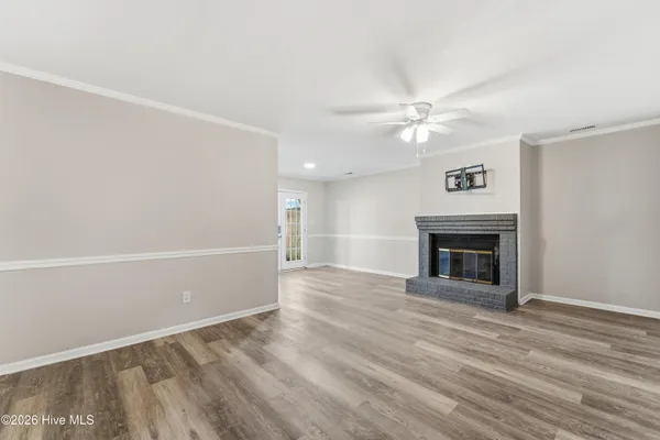 $1,395 | 208 Bracken Place, Jacksonville, NC 28540