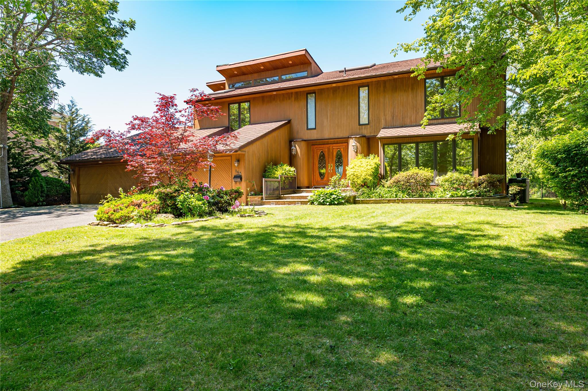 164 West Islip Road West Islip, NY 11795 - Photo 4 of 32