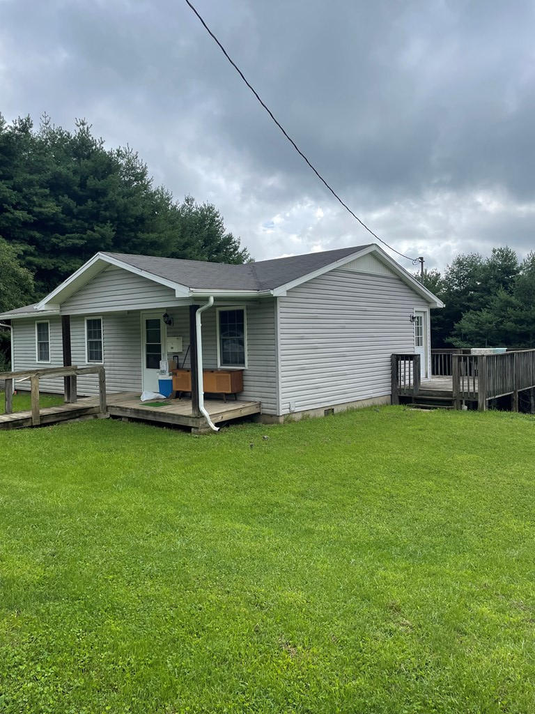 181 Pine Ridge Lane Fries, VA 24330 - Photo 18 of 20 Gallery Image 18
