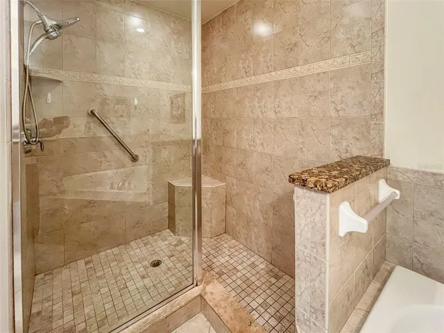 $2,595 | 7710 Lake Vista Court, Unit 206, Bradenton, FL 34202