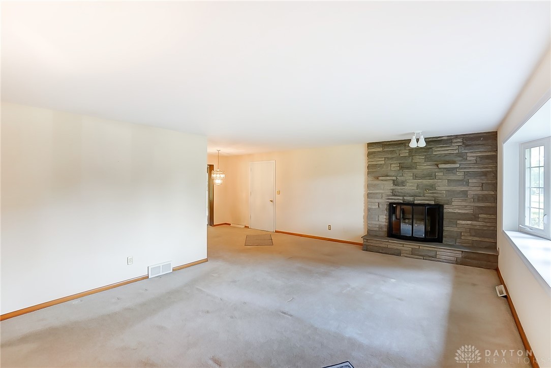 139 Parkhurst Road Beavercreek, OH 45440 - Photo 5 of 26