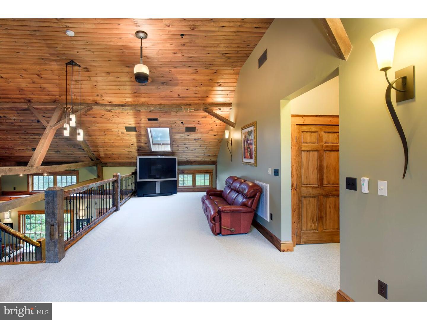 413 Chapel Hill Road Reading, PA 19608 - Photo 17 of 24