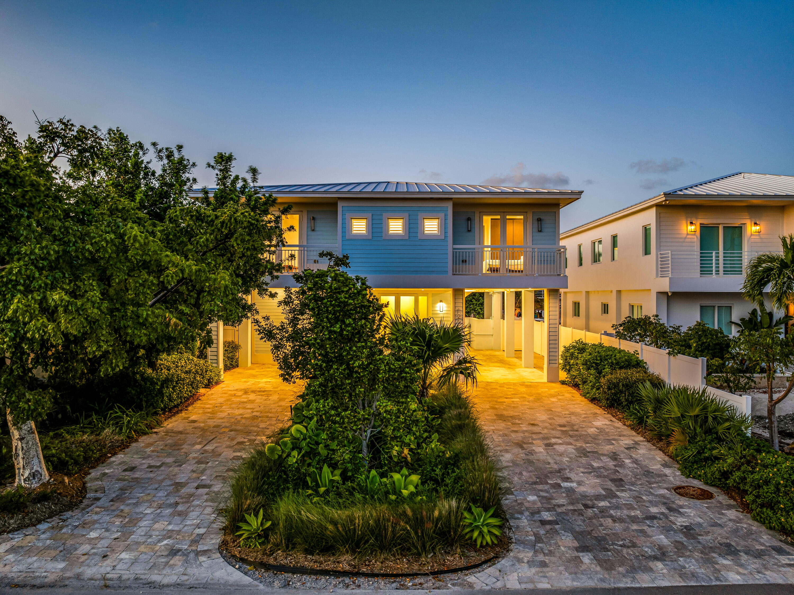 121 Lake Road Tavernier, FL 33070 - Photo 60 of 60 Front Street View - Twilight