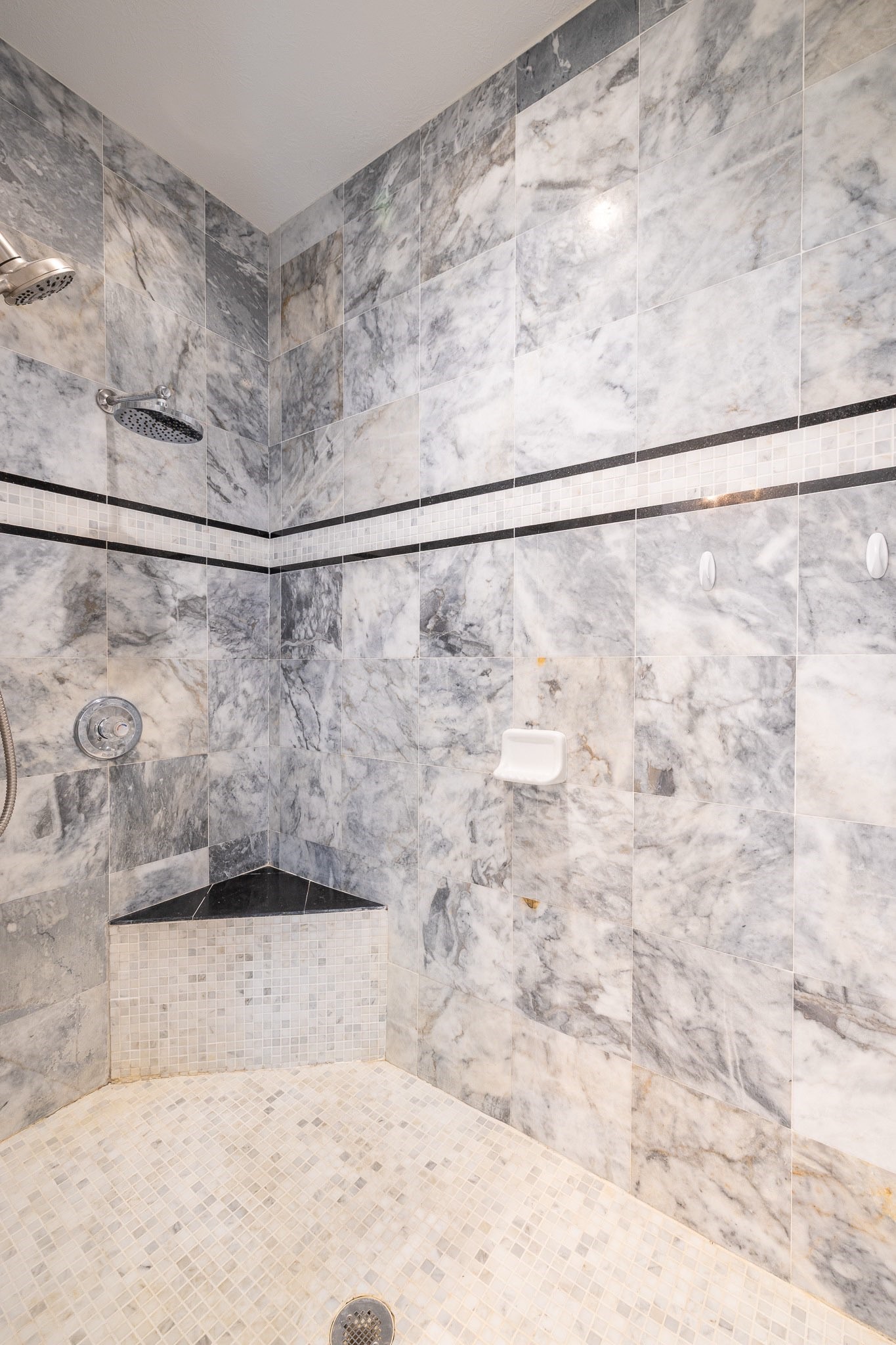 1991 Gulf Crystal Beach, TX 77650 - Photo 14 of 20 a bathroom with a shower