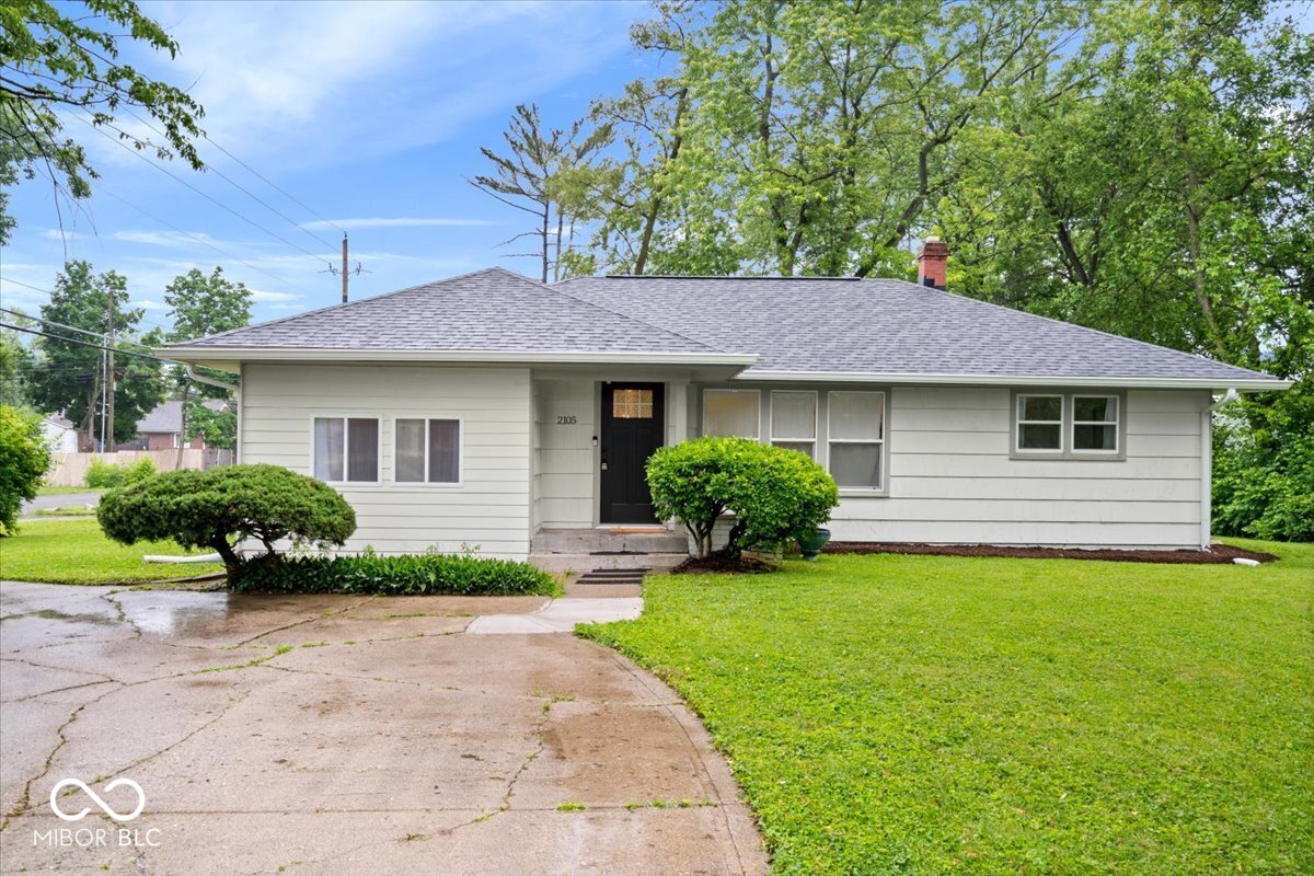 2105 Mayfair Drive Indianapolis, IN 46260 - Photo 1 of 25 Gallery Image 1
